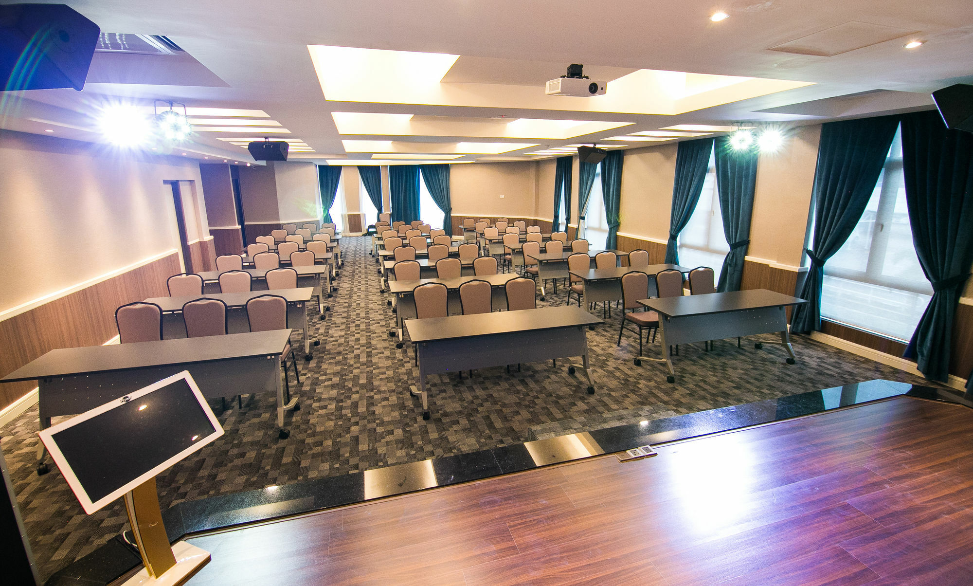 Indra Hotel - Boutique Suites Ipoh Dış mekan fotoğraf
